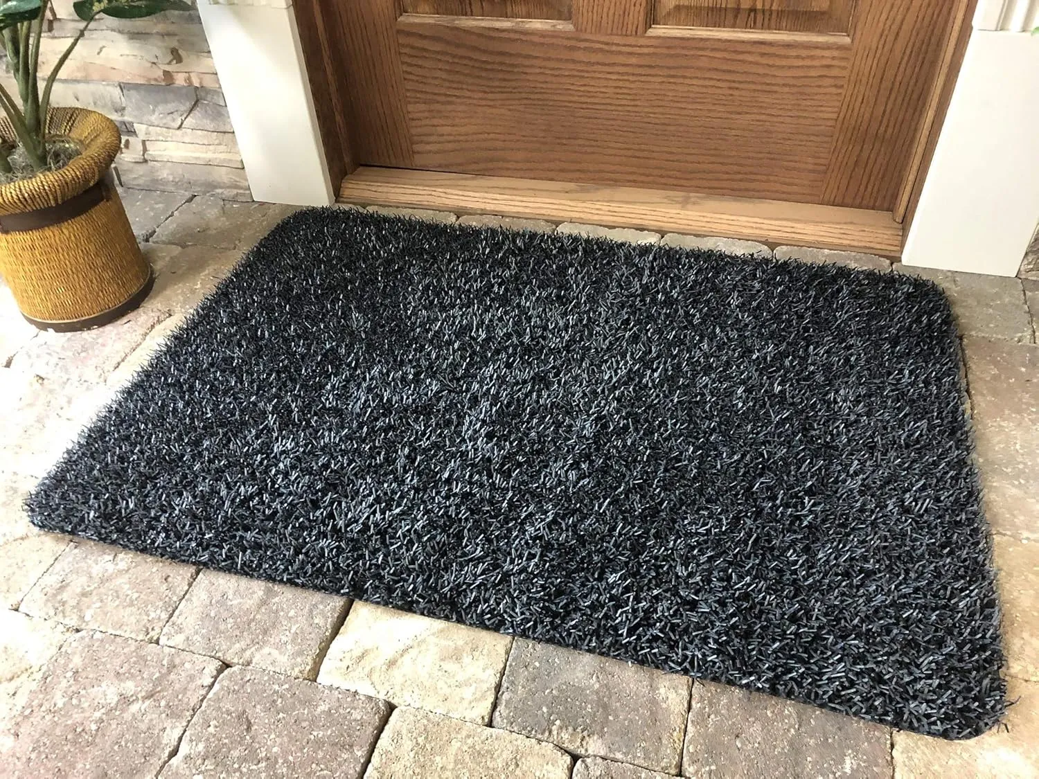 CLEAN MACHINE 10376922 High Traffic Astroturf Dirt Trapper Doormat, 23.5" x 35.5", Charcoal