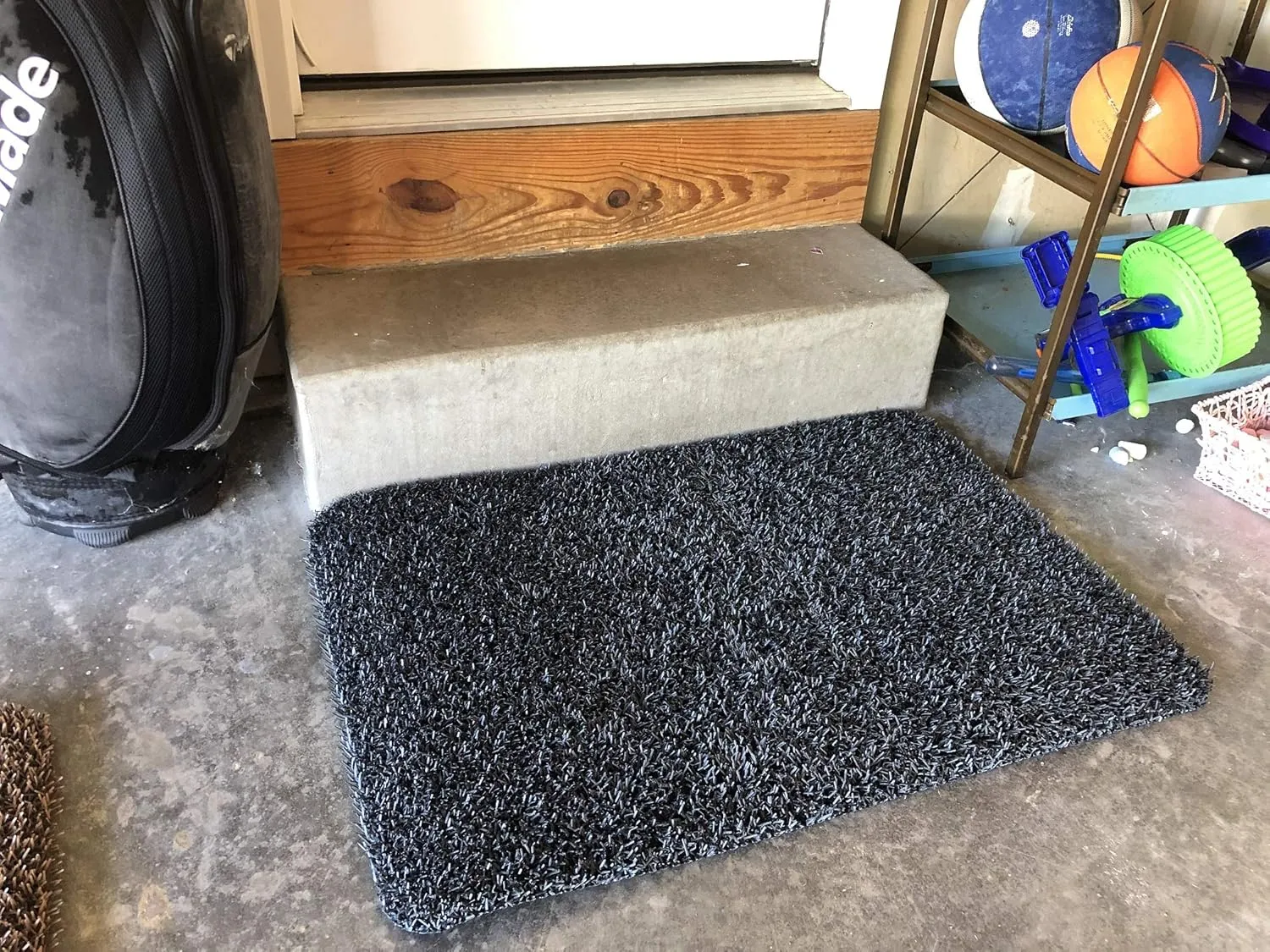 CLEAN MACHINE 10376922 High Traffic Astroturf Dirt Trapper Doormat, 23.5" x 35.5", Charcoal