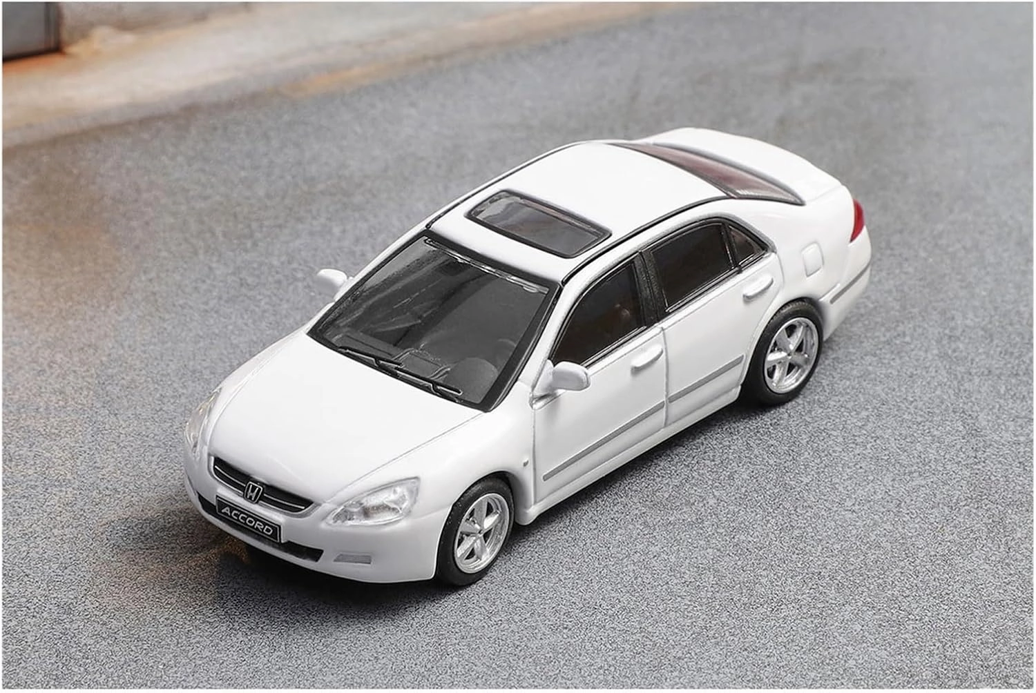 Metal Vehicles Toys 1:64 for Honda Accord 7th Generation Simulation Decorative Alloy Car Model Static Home Decoration Home Or Office Décor(White)