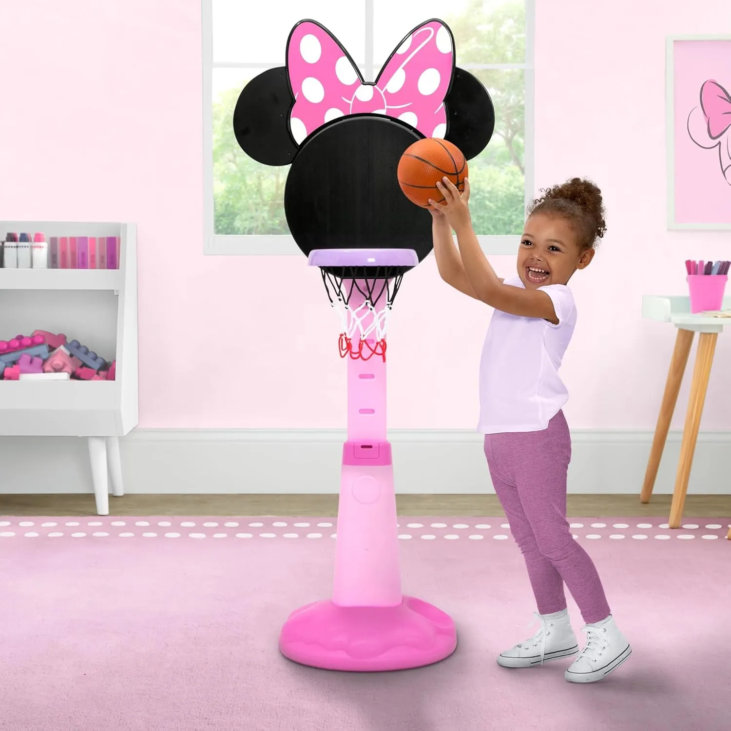 Minnie Mouse Plastic Basketball Set by Delta Children – Includes Basketball Hoop, 1 Basketball and Ball Pump