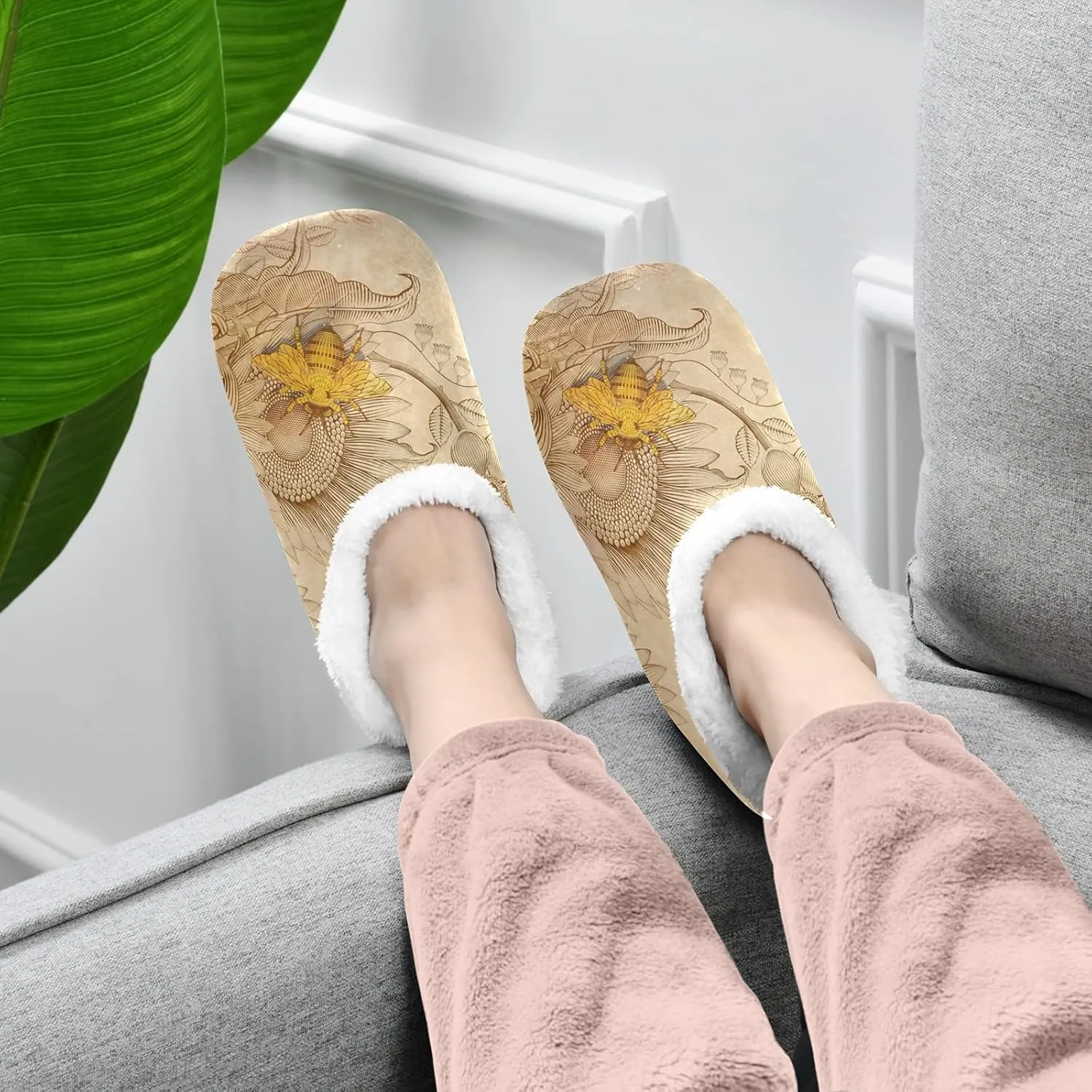 Naanle Retro Sunflower Honeybee Women's Closed Back Memory Foam Comfy Indoor Outdoor Bedroom Shoes Fuzzy Fleece Warm Home Slippers with Anti-Slip Rubber Sole