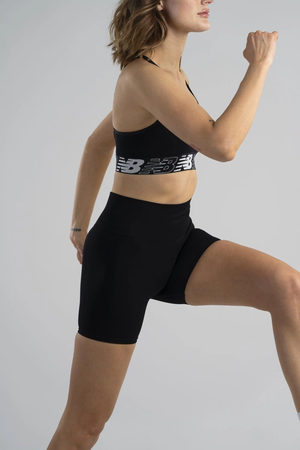 New Balance Women's Racerback Seamless Medium Support Sport Bra with Adjustable Straps and Removable Pads
