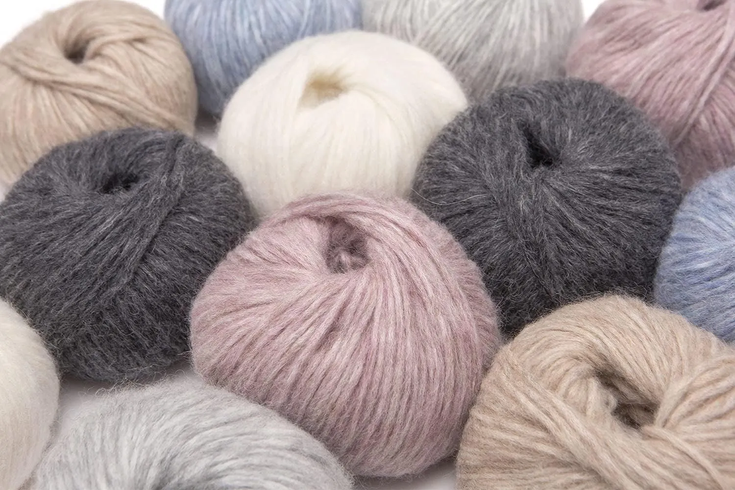 Pullu - Baby Alpaca Merino Wool Yarn Set of 3 Skeins (150 Grams) Worsted Weight - Sourced Directly from Peru - Heavenly Soft and Perfect for Knitting and Crocheting (Lilac Rose)