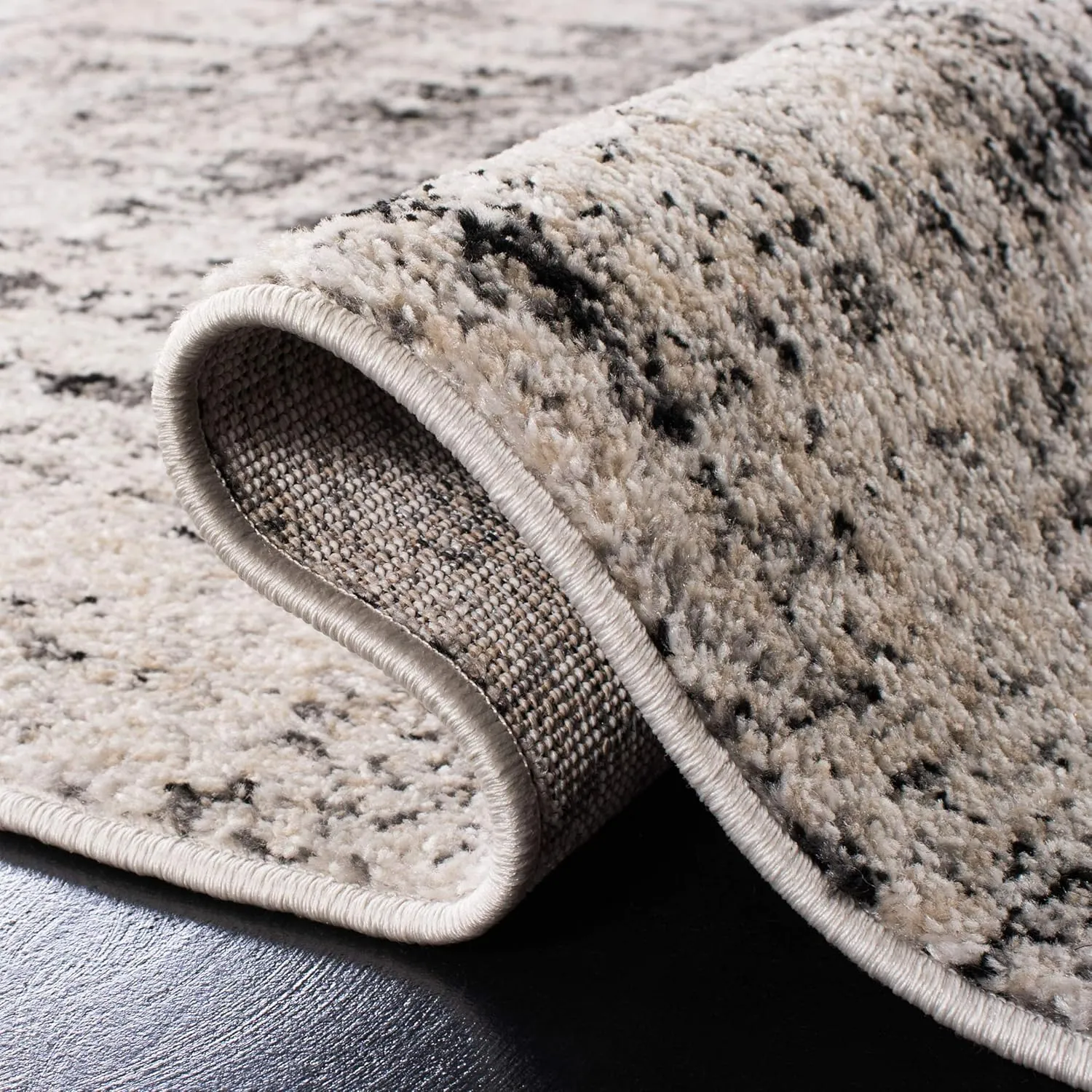 SAFAVIEH Adirondack Collection 8' Square Silver / Black ADR207D Modern Abstract Non-Shedding Living Room Bedroom Dining Home Office Area Rug