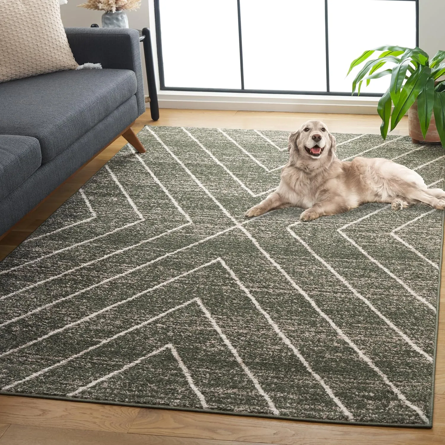 SAFAVIEH Adirondack Collection Area Rug - 6' x 9', Green & Ivory, Geometric Design, Ideal for High Traffic Areas in Living Room, Bedroom & Dining Room (ADR251X-6)