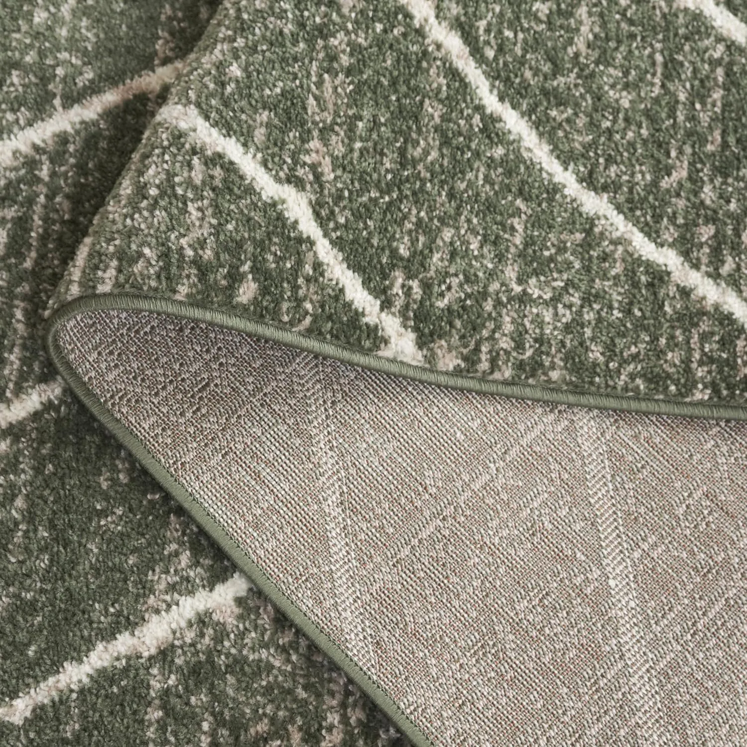 SAFAVIEH Adirondack Collection Area Rug - 6' x 9', Green & Ivory, Geometric Design, Ideal for High Traffic Areas in Living Room, Bedroom & Dining Room (ADR251X-6)