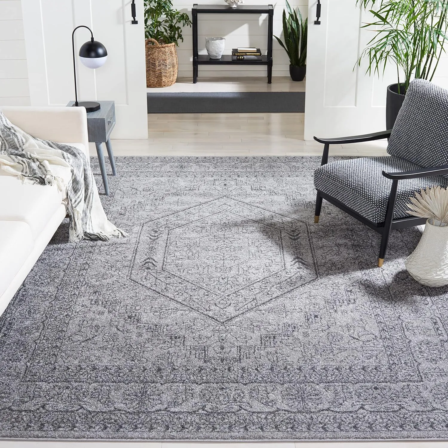 SAFAVIEH Adirondack Collection Area Rug - 9' x 12', Light Grey & Dark Grey, Oriental Medallion Design, Non-Shedding & Easy Care, Ideal for High Traffic Areas in Living Room, Bedroom (ADR108C)